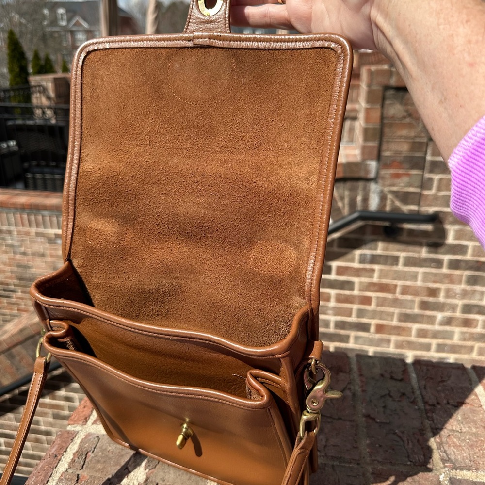 Coach vintage, pristine, most popular bag ever, Messenger bag. Gorgeous - Picture 6 of 9